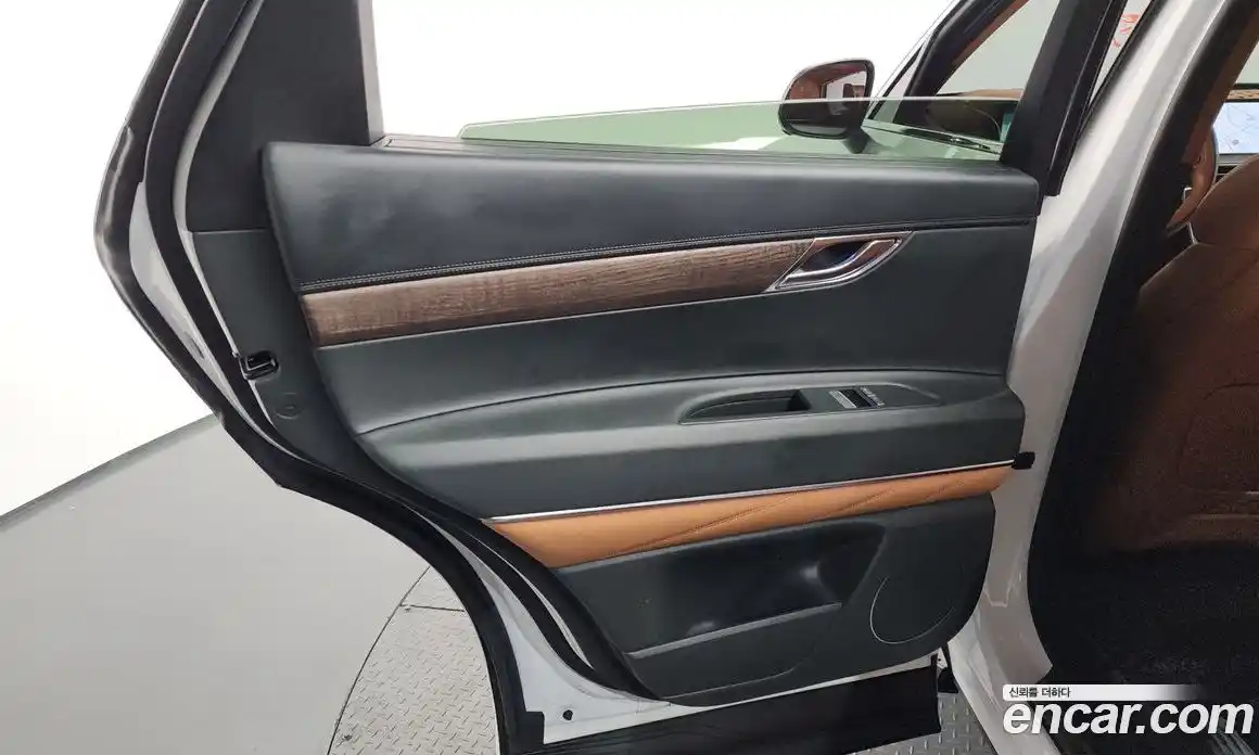 Genesis GV80 2024 2.5 гидро, фото 15