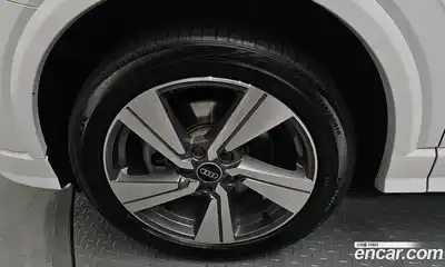 Audi Q2 2023 2.0 автомат (гидро), миниатюра 5