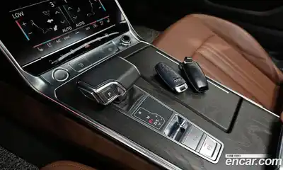 Audi A6 2020 2.0 автомат (гидро), миниатюра 11
