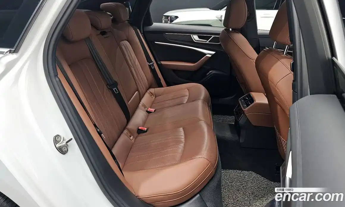 Audi A6 2020 2.0 автомат (гидро), фото 16
