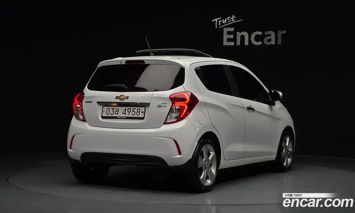 Chevrolet Spark 2016 1.0 гидро, фото 2