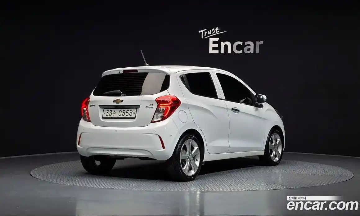 Chevrolet Spark 2016 1.0 гидро, фото 2