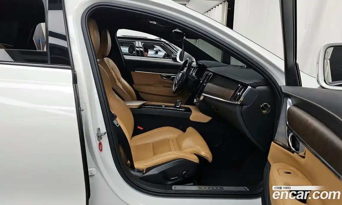 Volvo V90 2021 2.0 автомат (гидро), фото 17