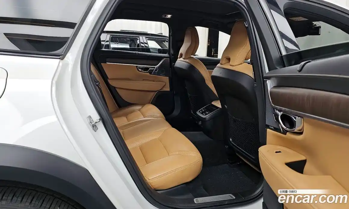 Volvo V90 2021 2.0 автомат (гидро), фото 18
