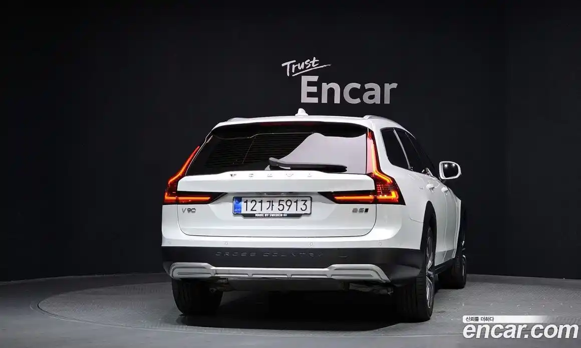 Volvo V90 2021 2.0 автомат (гидро), фото 4