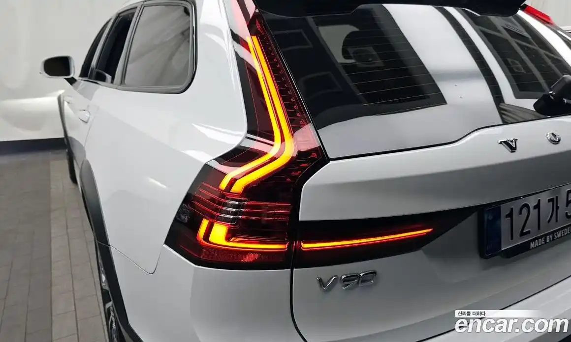 Volvo V90 2021 2.0 автомат (гидро), фото 9