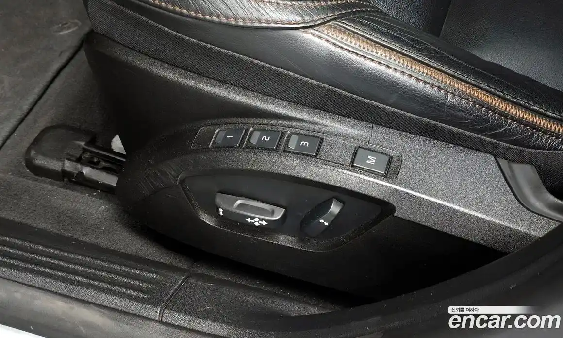 Volvo V40 2019 2.0 автомат (гидро), фото 20