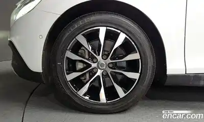 Volvo V40 2019 2.0 автомат (гидро), миниатюра 5