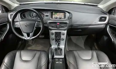 Volvo V40 2019 2.0 автомат (гидро), миниатюра 7