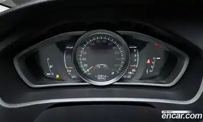 Volvo V40 2019 2.0 автомат (гидро), миниатюра 8