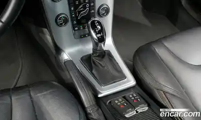 Volvo V40 2019 2.0 автомат (гидро), миниатюра 9