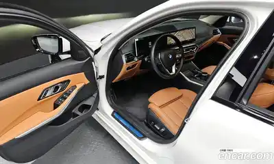 BMW 3-Series 2023 2.0 гидро, миниатюра 12