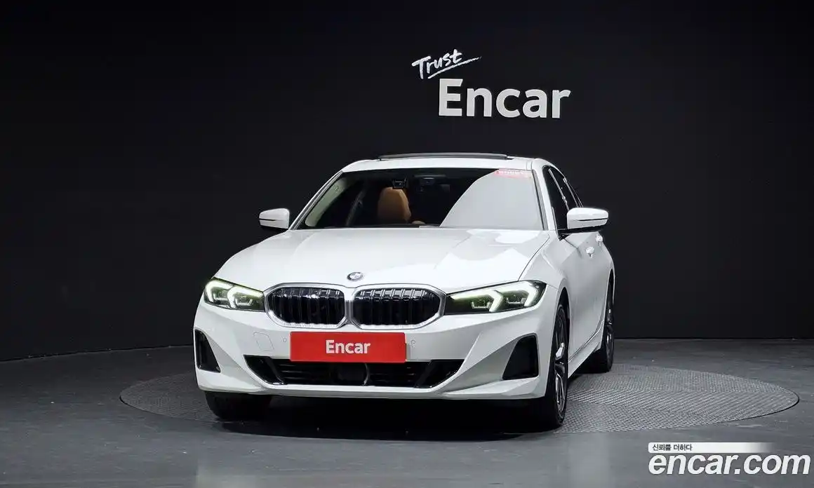 BMW 3-Series 2023 2.0 гидро, фото 2