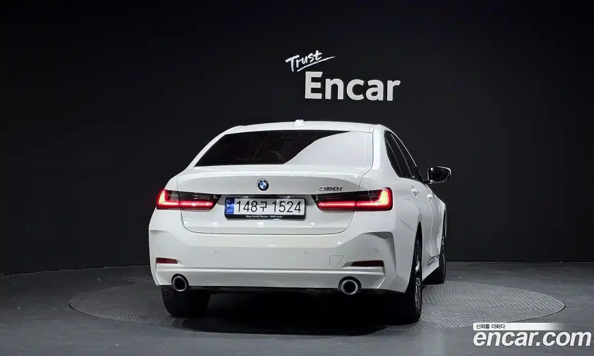 BMW 3-Series 2023 2.0 гидро, фото 3