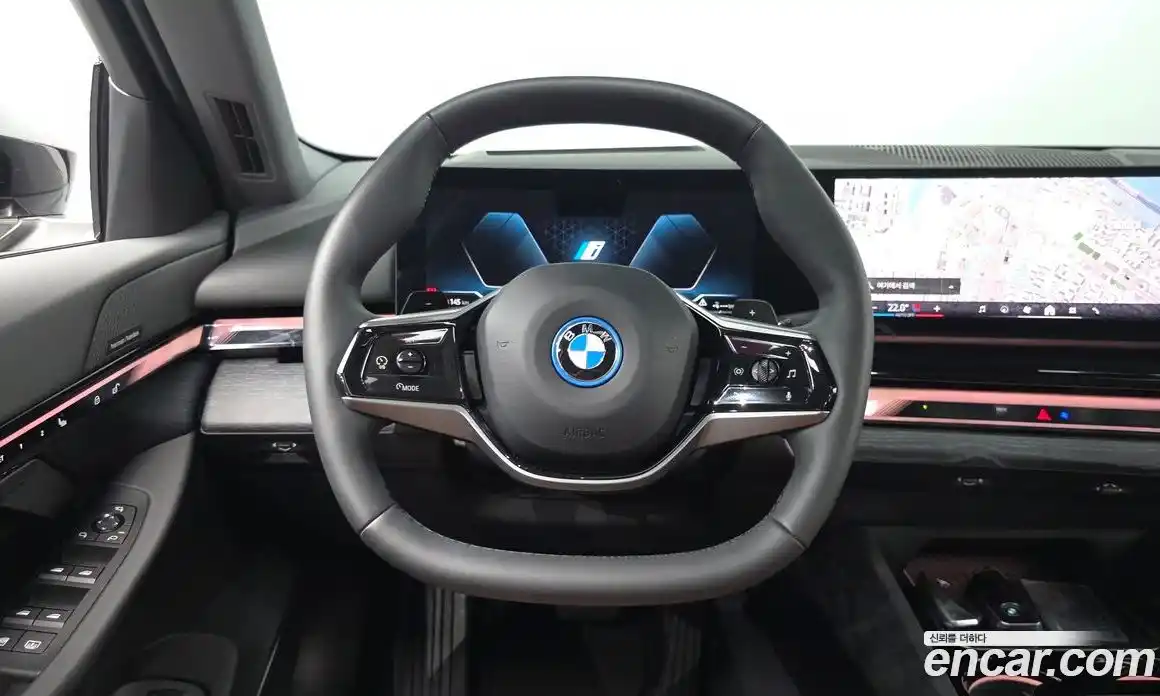 BMW 5-Series 2025 2.0 гидро, фото 17