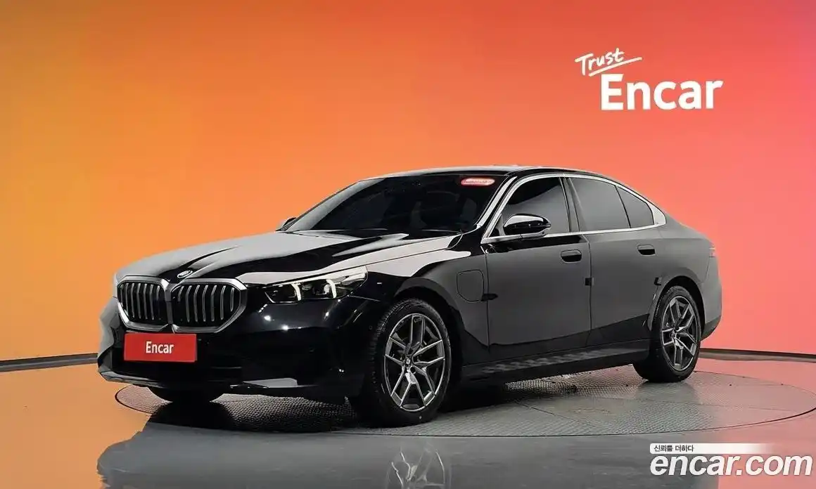BMW 5-Series 2025 2.0 гидро, фото 35