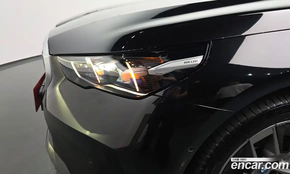 BMW 5-Series 2025 2.0 гидро, фото 7