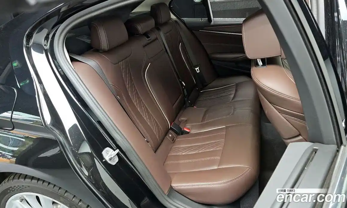 BMW 5-Series 2023 2.0 гидро, фото 17