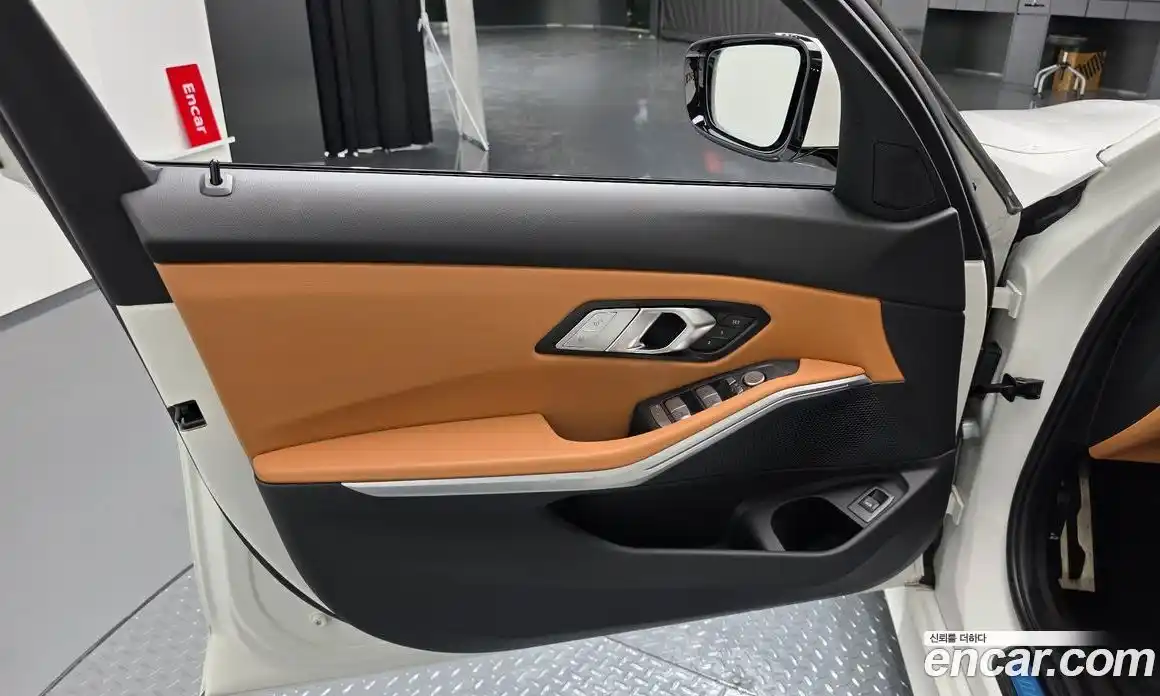 BMW 3-Series 2022 2.0 гидро, фото 13