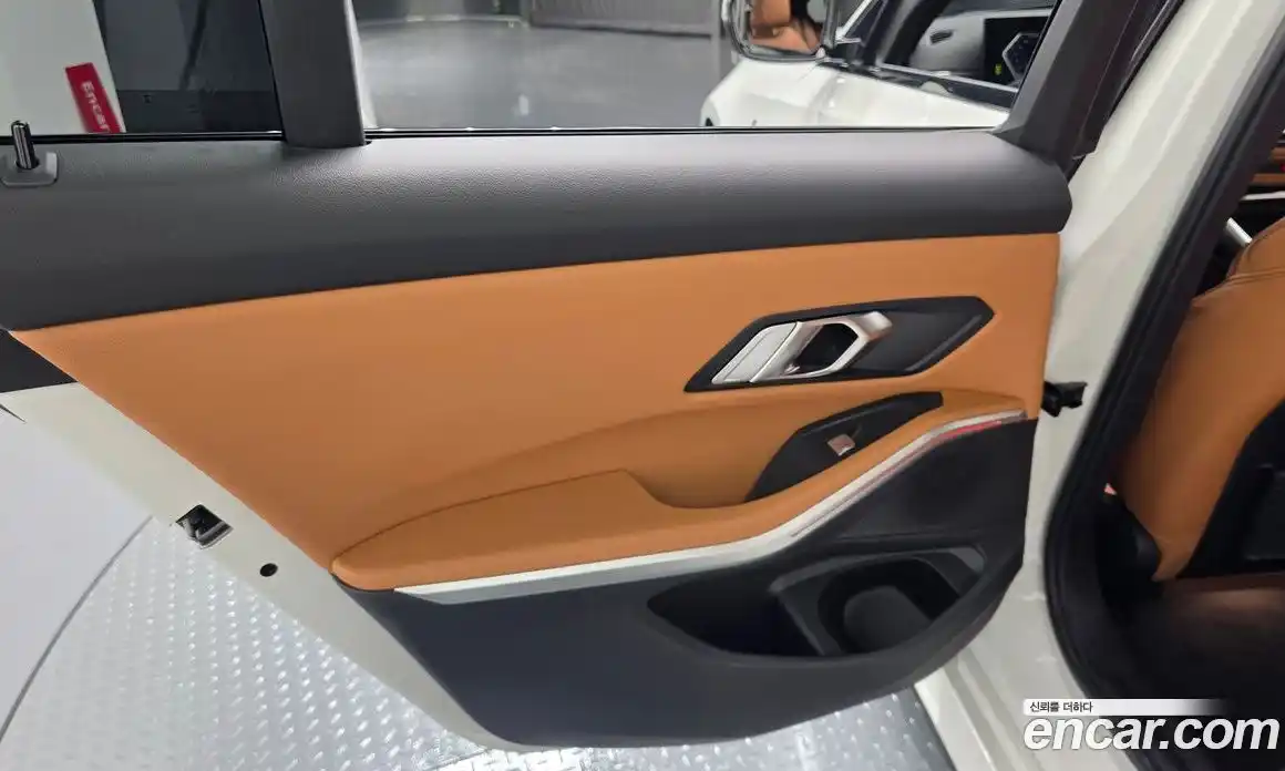 BMW 3-Series 2022 2.0 гидро, фото 14