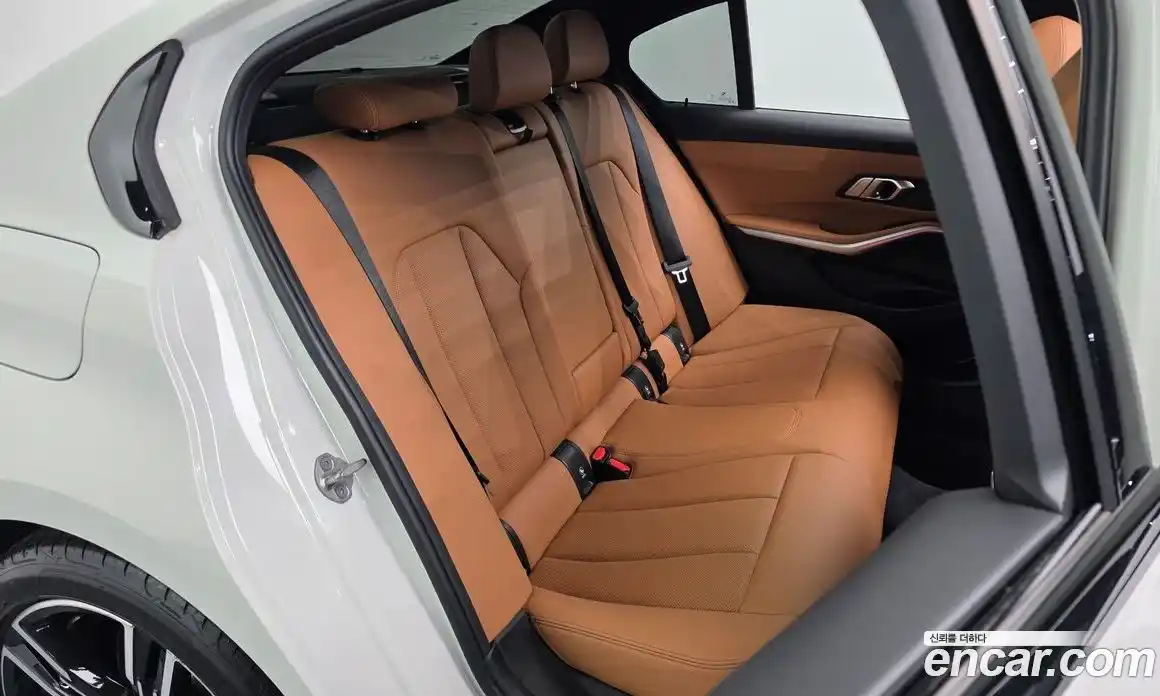 BMW 3-Series 2022 2.0 гидро, фото 16