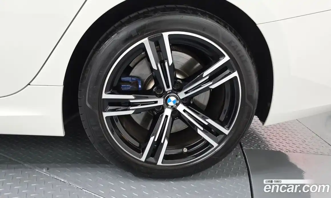 BMW 3-Series 2022 2.0 гидро, фото 6