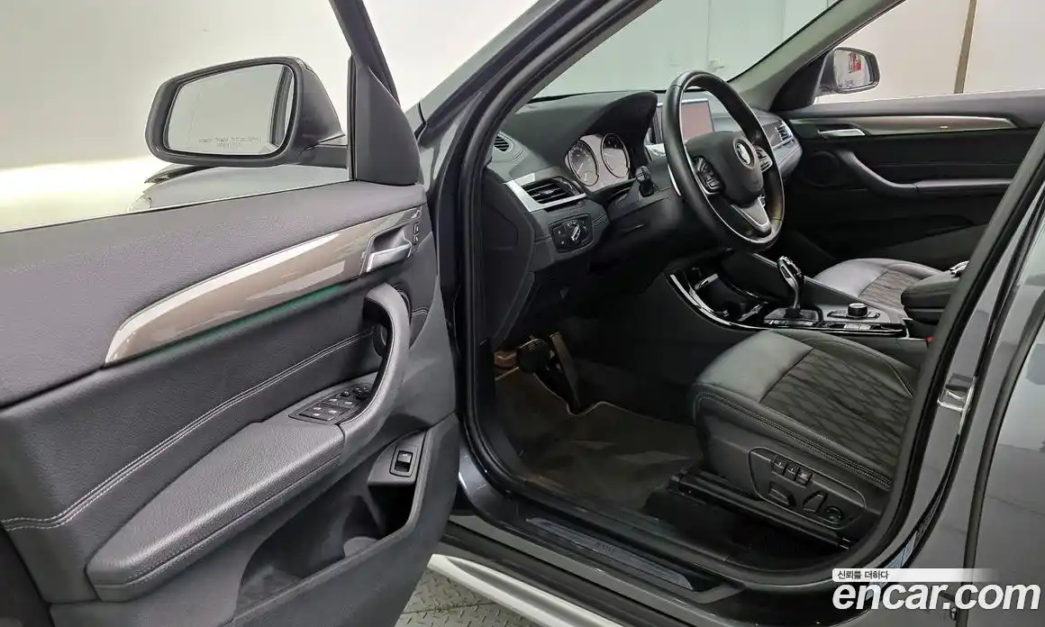 BMW X1 2020 2.0 гидро, фото 13