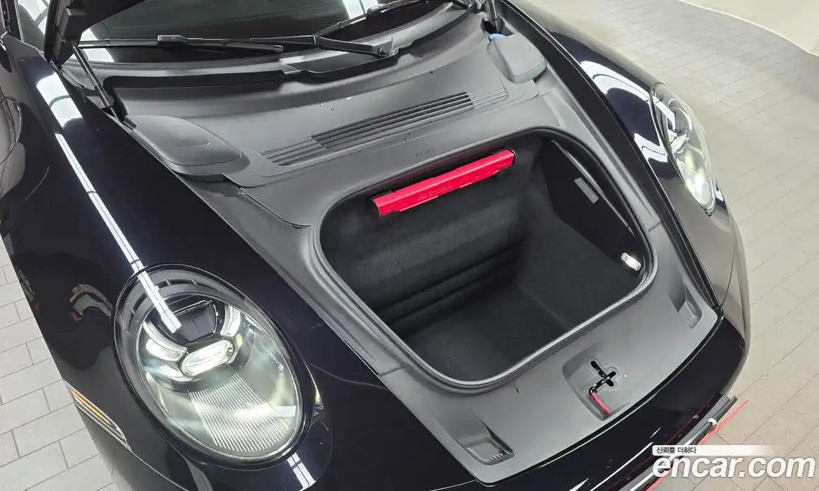 Porsche 911 2024 3.0 автомат (гидро), фото 26