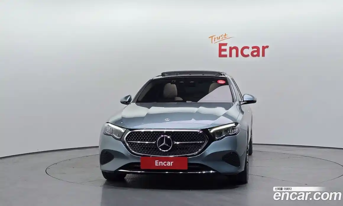 Mercedes-Benz E-Class 2025 2.0 гидро, фото 3
