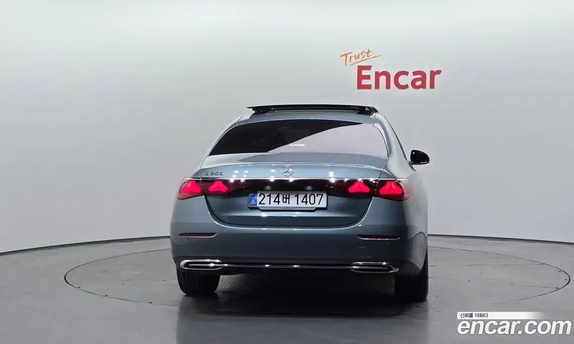 Mercedes-Benz E-Class 2025 2.0 гидро, фото 4