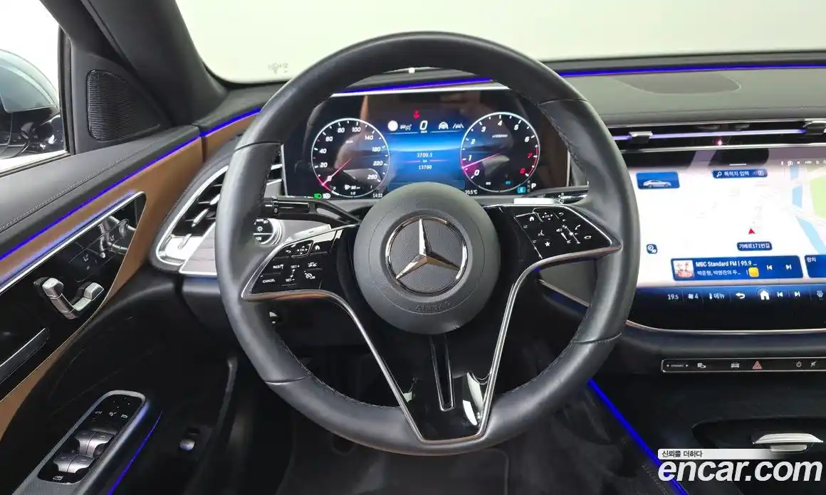 Mercedes-Benz E-Class 2025 2.0 гидро, фото 13
