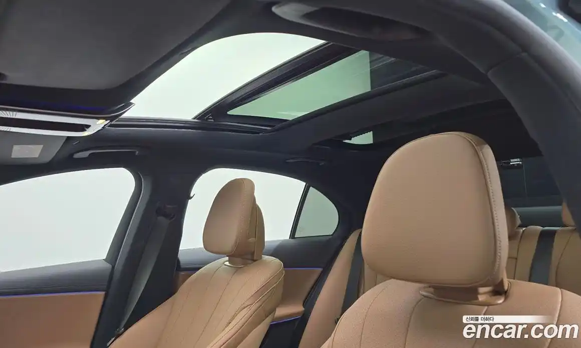 Mercedes-Benz E-Class 2025 2.0 гидро, фото 16