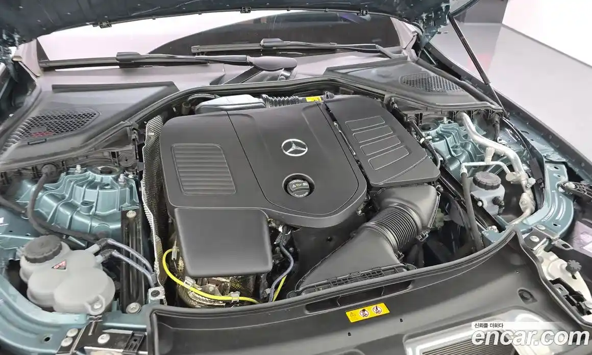 Mercedes-Benz E-Class 2025 2.0 гидро, фото 6