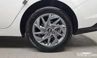 Hyundai Avante 2024 1.6 автомат (гидро), миниатюра 5