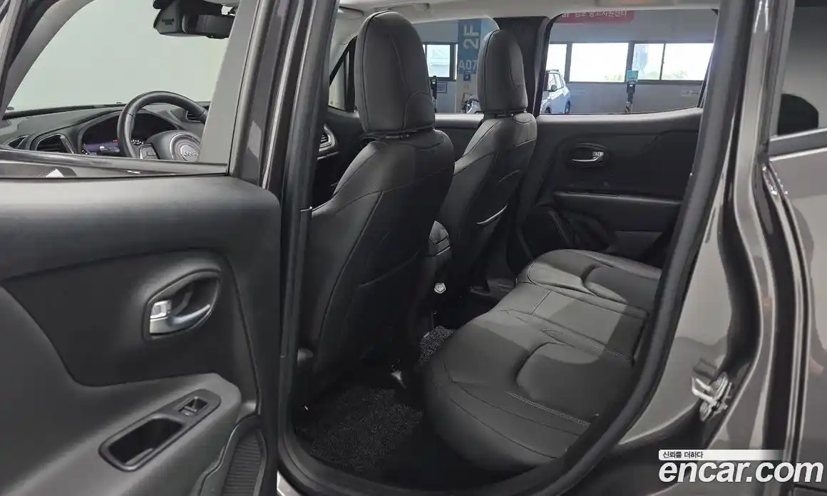 Jeep Renegade 2021 2.4 автомат (гидро), фото 16