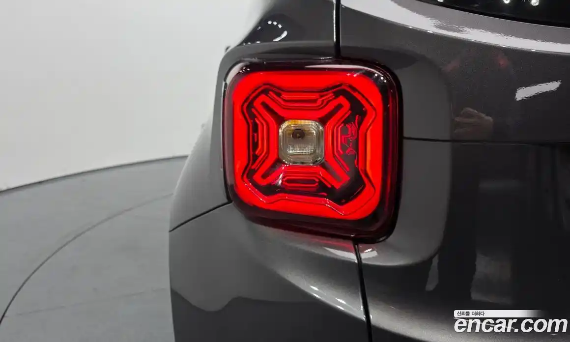 Jeep Renegade 2021 2.4 автомат (гидро), фото 9