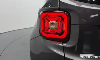 Jeep Renegade 2021 2.4 автомат (гидро), миниатюра 9