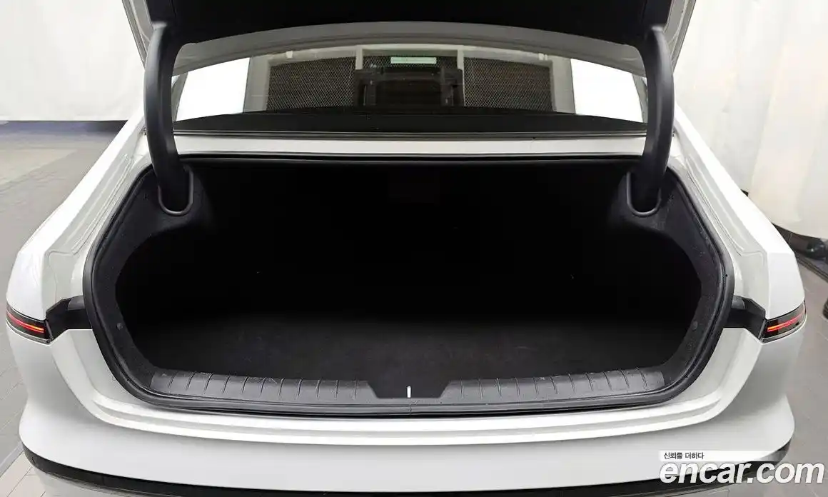 Hyundai Grandeur 2023 2.5 автомат (гидро), фото 20