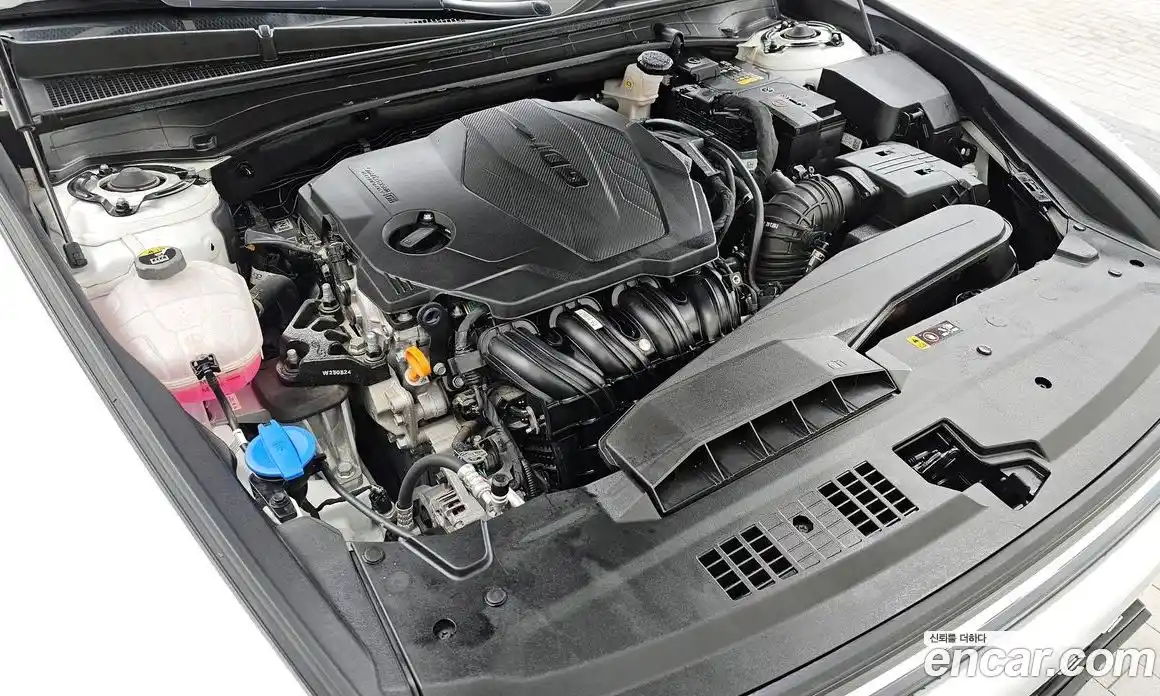 Hyundai Grandeur 2023 2.5 автомат (гидро), фото 6