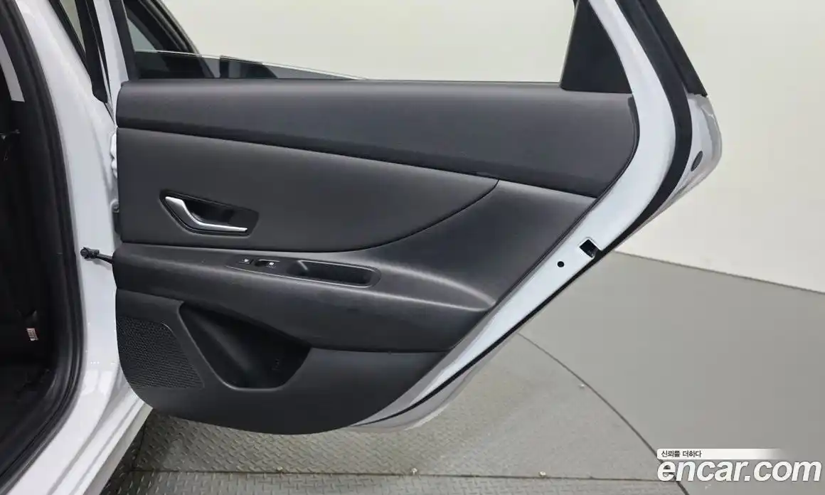 Hyundai Avante 2023 1.6 гидро, фото 15