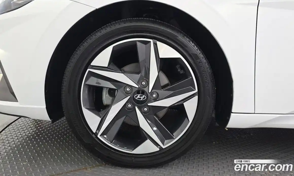 Hyundai Avante 2023 1.6 гидро, фото 5