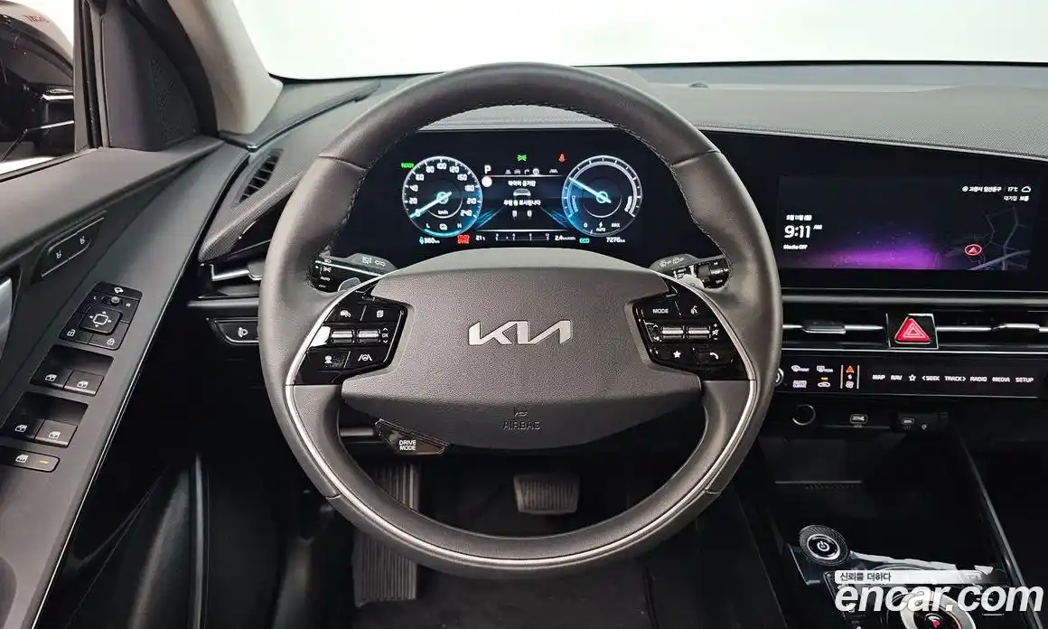 Kia Niro 2023 0.2 автомат (гидро), фото 20