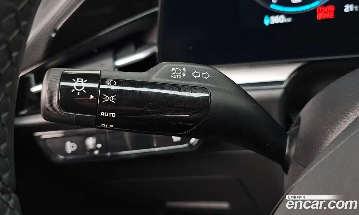 Kia Niro 2023 0.2 автомат (гидро), фото 25