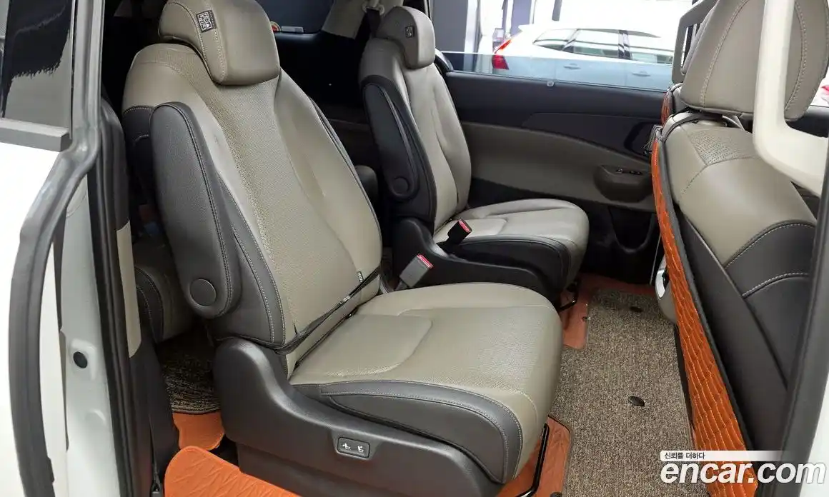 Kia Carnival 2024 3.5 автомат (гидро), фото 17