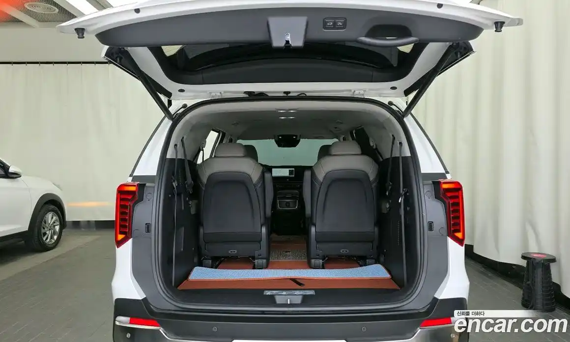 Kia Carnival 2024 3.5 автомат (гидро), фото 25