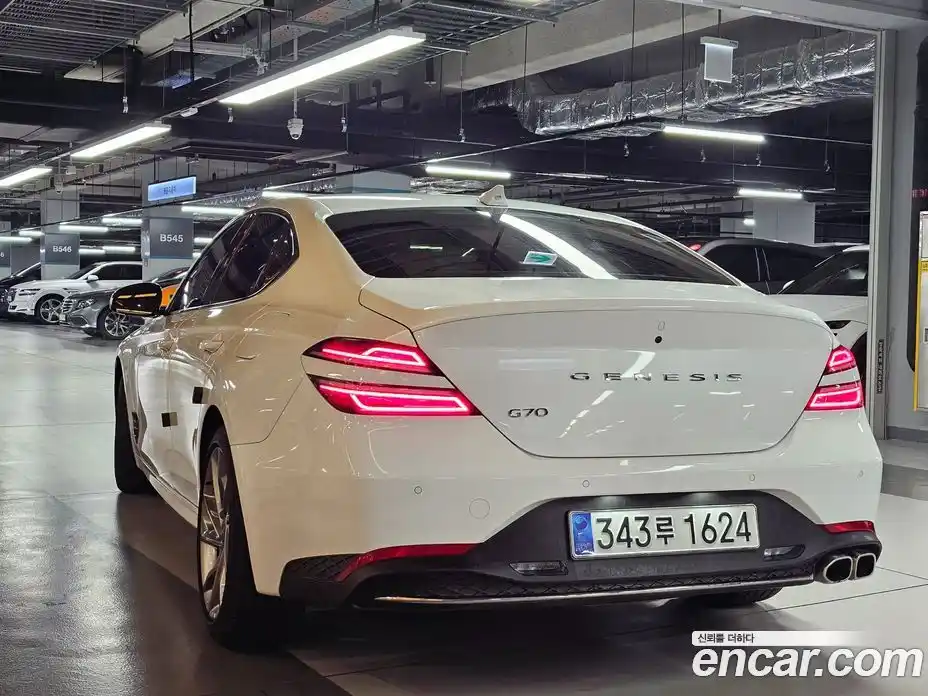 Genesis G70 2022 2.0 гидро, фото 8