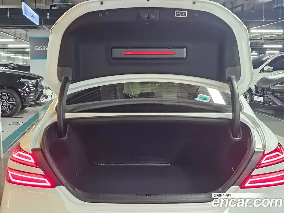 Genesis G70 2022 2.0 гидро, фото 10