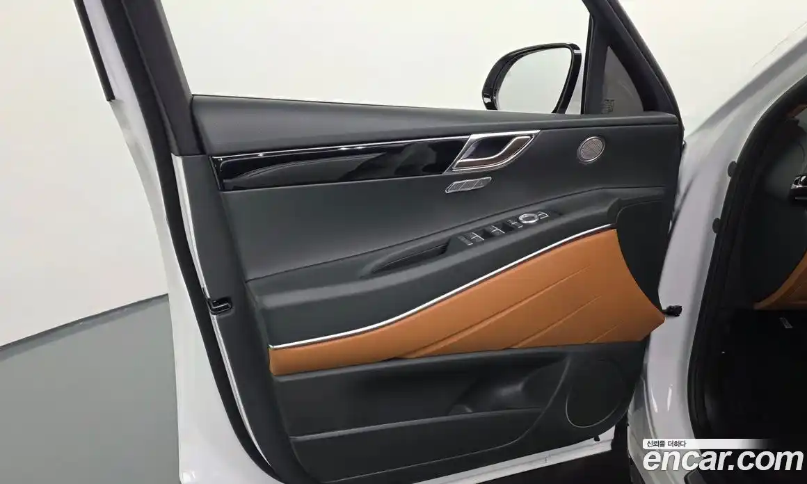 Genesis GV80 2024 2.5 гидро, фото 14