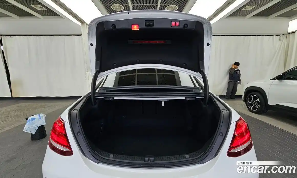 Mercedes-Benz E-Class 2019 2.0 гидро, фото 26