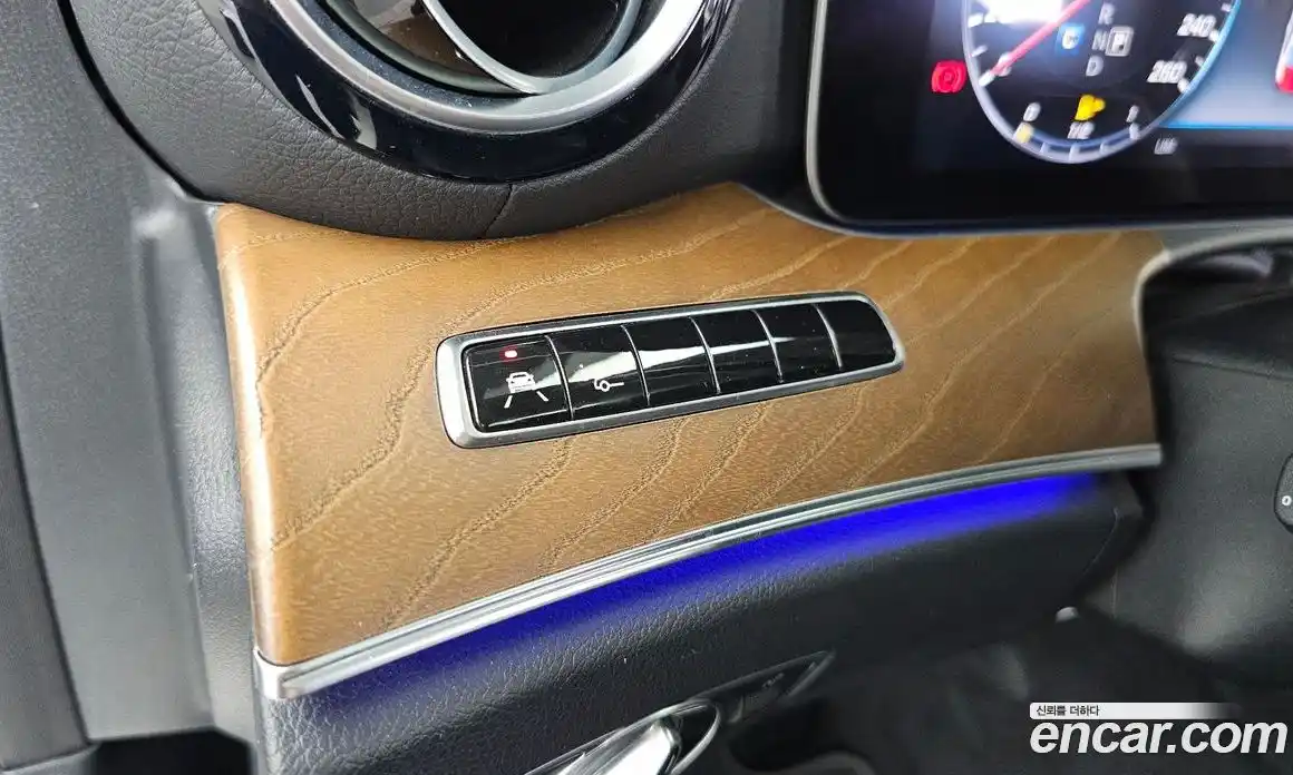 Mercedes-Benz E-Class 2019 2.0 гидро, фото 30